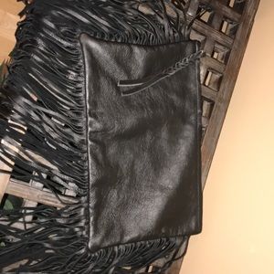 Black clutch
